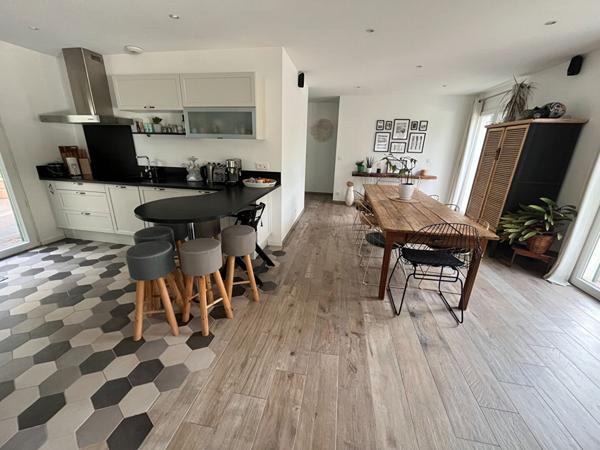 BREUILLET , proche centre bourg. EXCLUSIF ! Breuillet