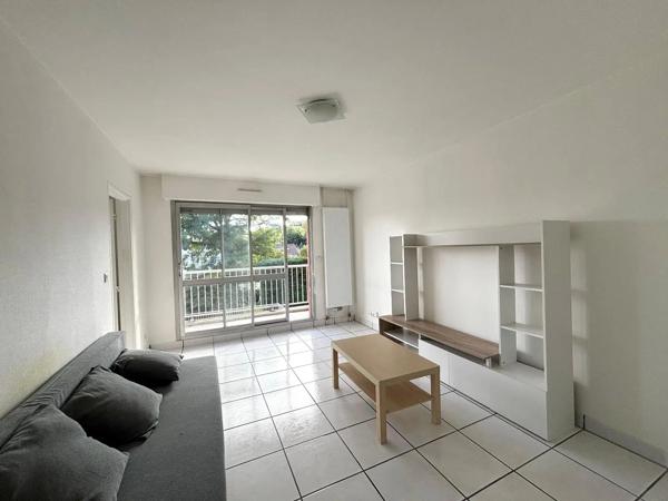 Appartement à louer 1 pièce 30.52m² Montbéliard (25200)
