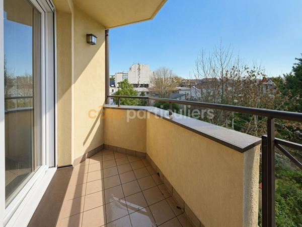 Location Appartement66 m² - 3 Pièces - CLAMART (92140)