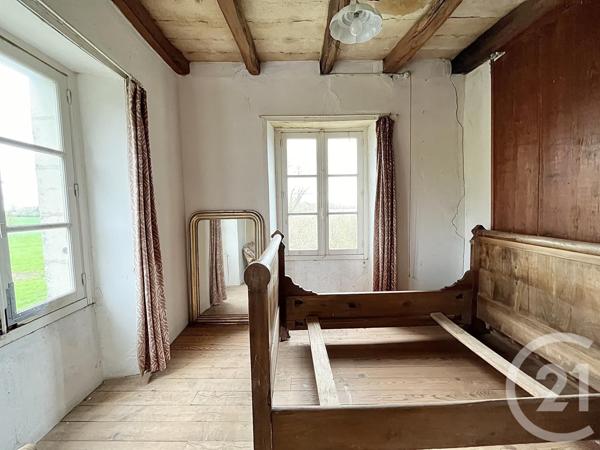 Maison à vendre  8 pièces - 143,05 m2 ST SAUVEUR - 86