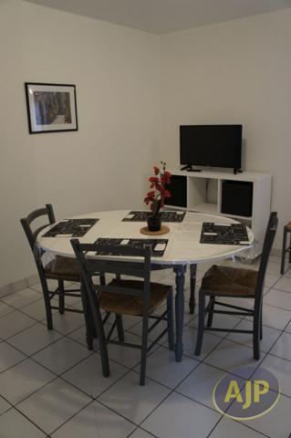 Vente immeuble Segre : 500 000 € - AJP Immobilier Segré