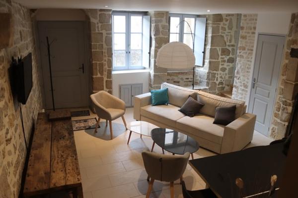 Maison à louer 775 € CC Terrasson-Lavilledieu 3 p 63 m² DPE B