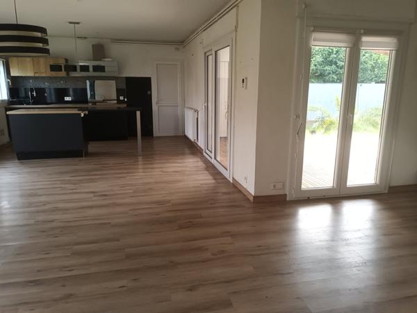 Centre ville AIGUILLON - Plain-pied - 4 pièces avec garage et jardin