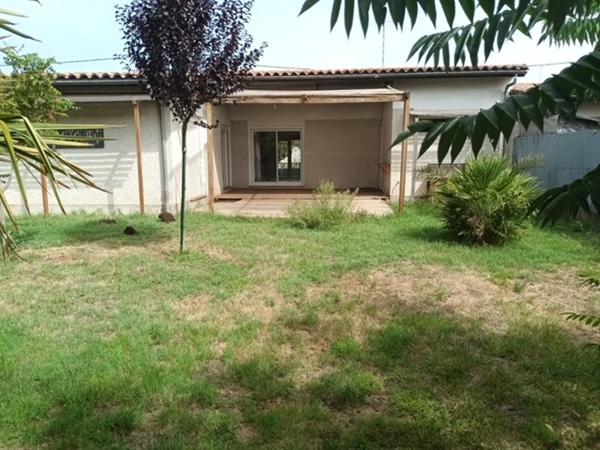 Centre ville AIGUILLON - Plain-pied - 4 pièces avec garage et jardin