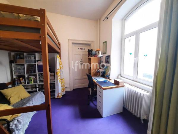 Appartement bourgeois 6 pcs-128m²- balcon-parquet