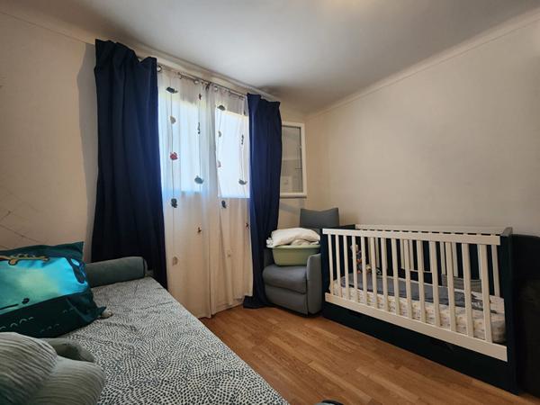 Dernier Étage au Calme - Appartement Traversant avec Balcon en centre ville