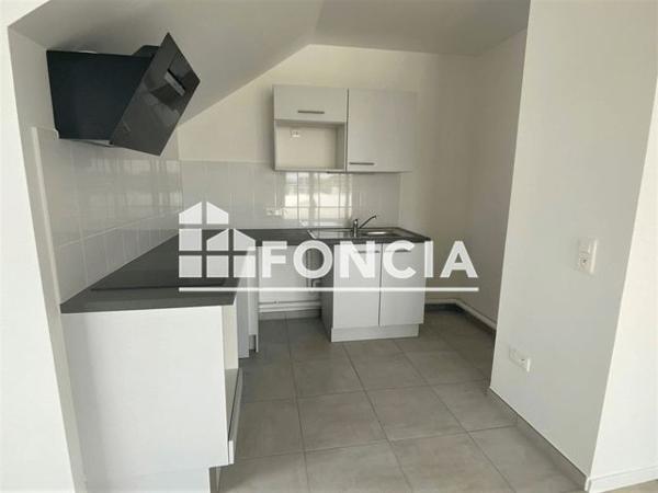 Location Appartement 2 pièces 51.6 m² - 54 BIS RUE DU CHENE Combs La Ville 77380