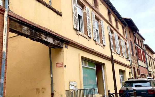 Immeuble à vendre    2 pièces •  Muret