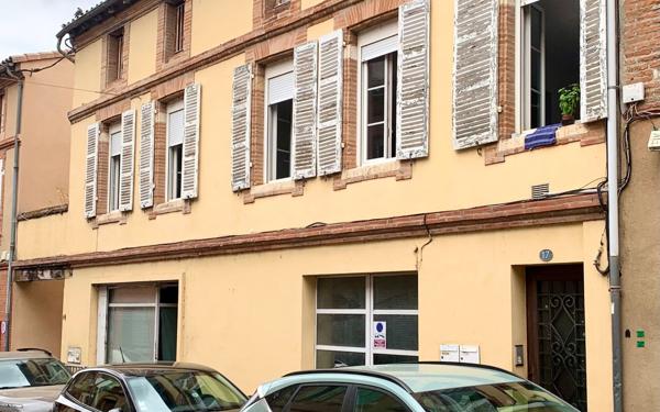 Immeuble à vendre    2 pièces •  Muret