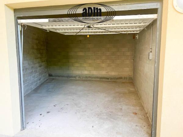 Garage
                                                                                                                                                
                                                                                                                                                
                                                                                                                                                                                                                                                                                                                        20  m²