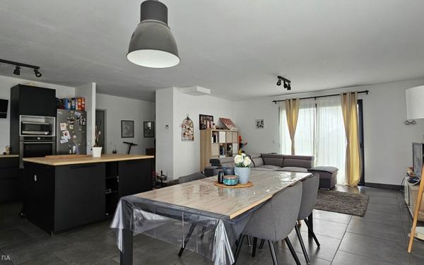 Maison à vendre    5 pièces •  Écos