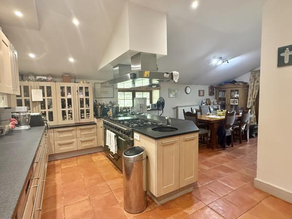 Bourg-de-Visa (82190) TARN ET GARONNE. BOURG DE VISA Superbe Maison Quercynoise en Pierre avec Maison d’Amis, Appartement, Piscine