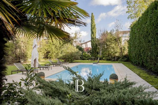 Bordeaux, Maison 6 Chambres -  216 m² à vendre