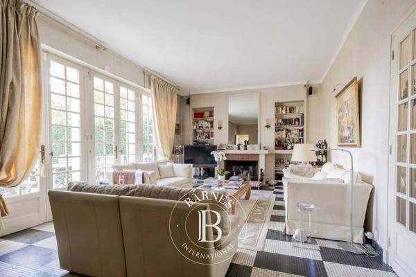 Bordeaux, Maison 6 Chambres -  216 m² à vendre