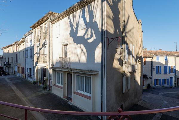 CARCASSONNE ST HILAIRE Maison de village T5 170m² (101m² hab.) avec garage et PAC