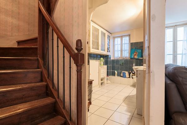 CARCASSONNE ST HILAIRE Maison de village T5 170m² (101m² hab.) avec garage et PAC