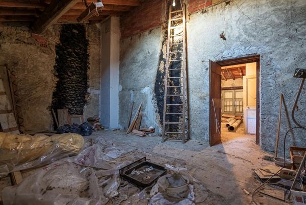 CARCASSONNE ST HILAIRE Maison de village T5 170m² (101m² hab.) avec garage et PAC