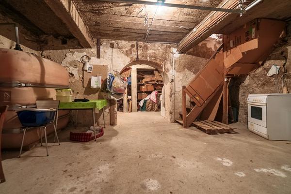 CARCASSONNE ST HILAIRE Maison de village T5 170m² (101m² hab.) avec garage et PAC