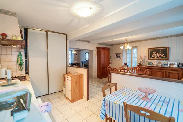 CARCASSONNE ST HILAIRE Maison de village T5 170m² (101m² hab.) avec garage et PAC