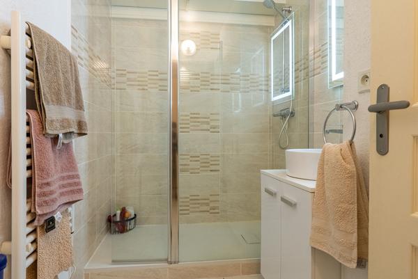 CARCASSONNE – AZILLE Appartement T2 BIS 44.2m². avec terrasse, parking, et piscine commune