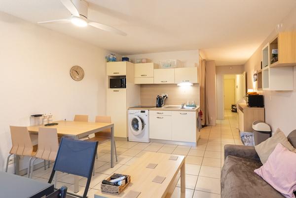 CARCASSONNE – AZILLE Appartement T2 BIS 44.2m². avec terrasse, parking, et piscine commune