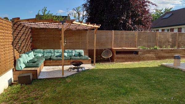 Maison à vendre à Boissise le Roi - 6 pièces, 4 chambres, sous-sol total, jardin, secteur calme.