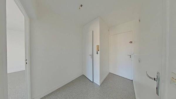 Appartement 1 pièce                                        - 42000 Saint-Étienne Réf : 12357