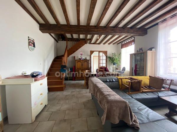 vente d un ensemble immobilièr de 4 maisons et 1 appartement louer 15 pièces Proche de VERVINS (02)