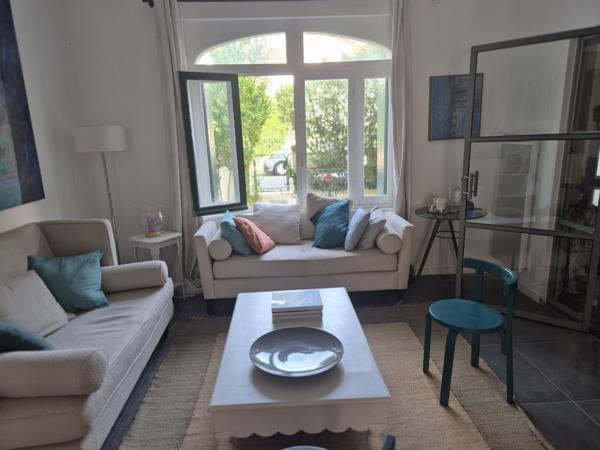 Maison 12 pièce(s) 6 chambre(s) 330 m²