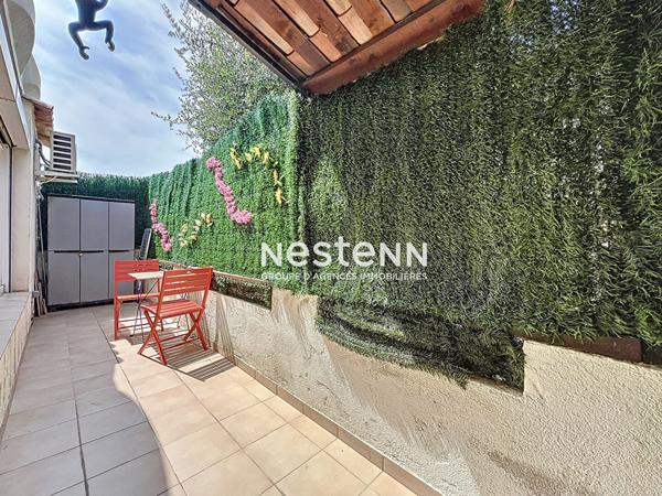 GOLFE JUAN - 2P - Proche MER - Terrasse - Meublé - Parking - Faibles charges