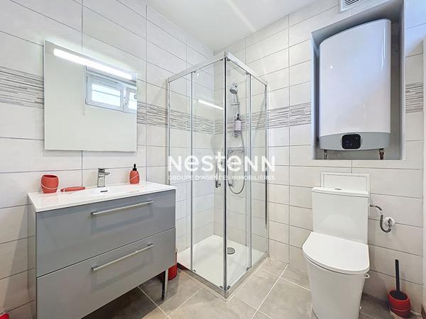 GOLFE JUAN - 2P - Proche MER - Terrasse - Meublé - Parking - Faibles charges