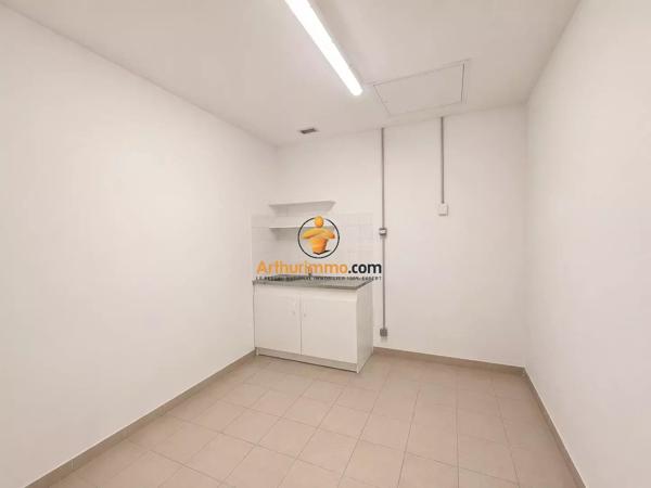 Location                                                      Local commercial
                        
                                                            à Tarbes