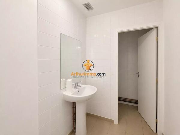 Location                                                      Local commercial
                        
                                                            à Tarbes
