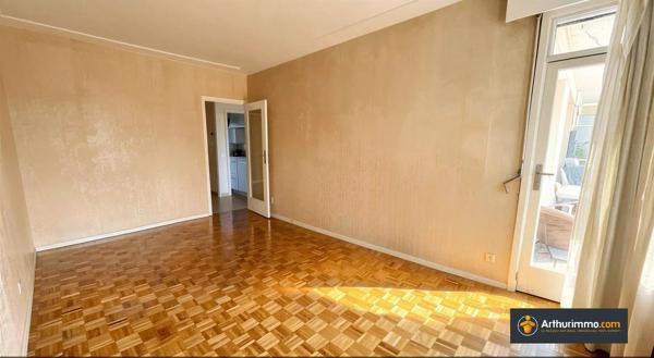 Vente                                                      Appartement
                        
                     4 pièces                      85 m2                     à Nice