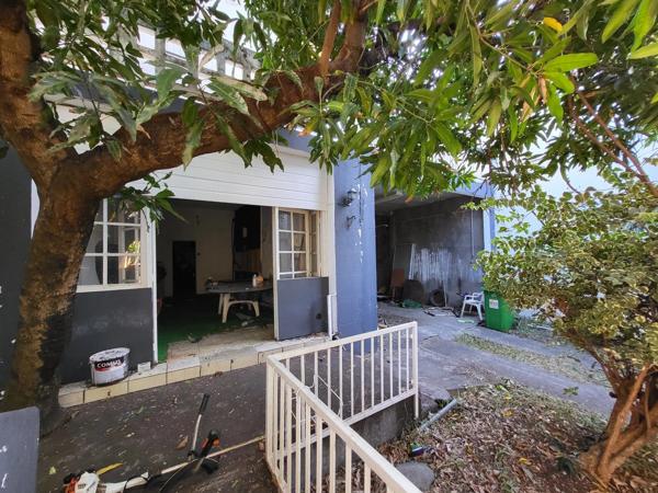 🏡 MAISON À RÉNOVER OU À RECONSTRUIRE – HYPER CENTRE SAINT-PIERRE 🌆✨