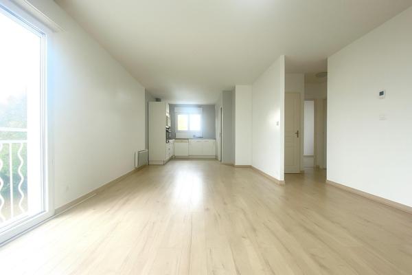 Appartement rénové lumineux dans une résidence pleine de charme à 10 min du Port de la Rochelle !