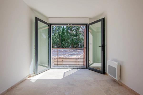 Vente                                                      Appartement
                        
                     2 pièces                      47 m2                     à Aix-en-Provence