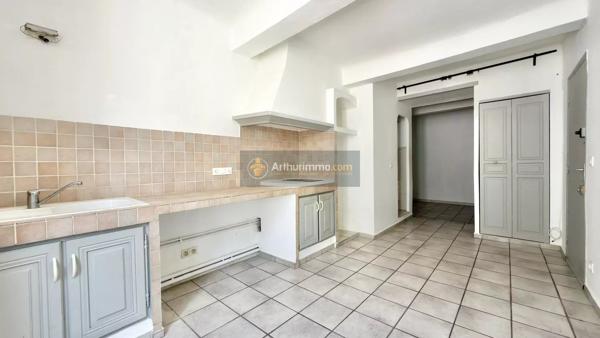 Vente                                                      Appartement
                        
                     1 pièces                      27 m2                     à Puget-sur-Argens