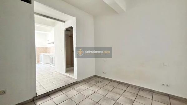 Vente                                                      Appartement
                        
                     1 pièces                      27 m2                     à Puget-sur-Argens