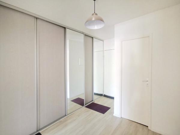 Magny-les-Hameaux (78114) Bel appartement 4P en excellent état, proche commerces et forêt