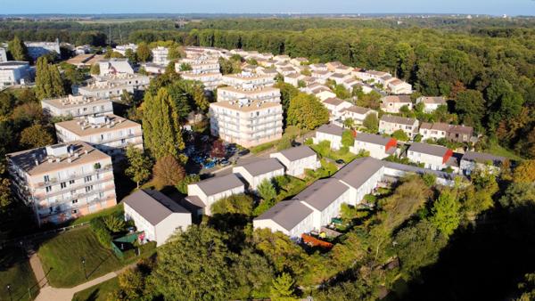Magny-les-Hameaux (78114) Bel appartement 4P en excellent état, proche commerces et forêt