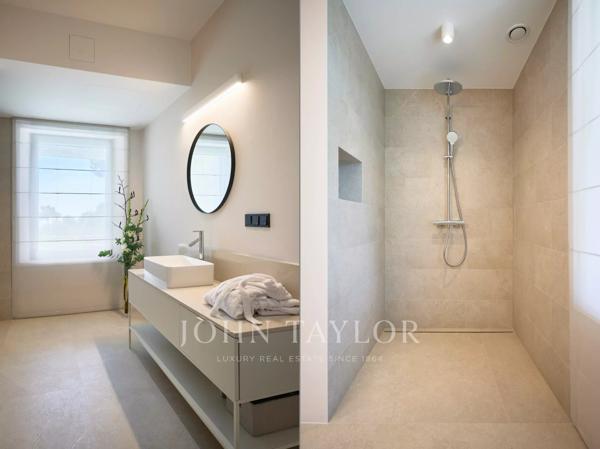 Luxueuse propriété en pierres avec vue jusqu'à la mer