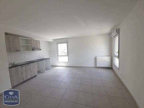 Appartement à louer 3 pièces 70.54m²