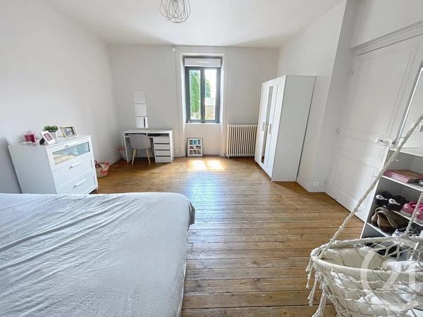 Maison à vendre  8 pièces - 180 m 2   DINAN  - 22