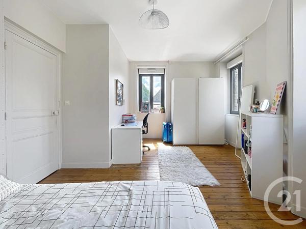 Maison à vendre  8 pièces - 180 m 2   DINAN  - 22