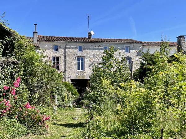 Maison à vendre à Aigre (16140) - Charente