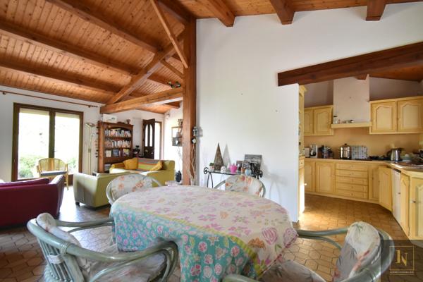 Maison
                                                                                                                                                                                                                                                                                                                        7 pièce(s)                                                                                                                                                                                                          4 chambre(s)                                                                                                                                                                                                          144.31  m²