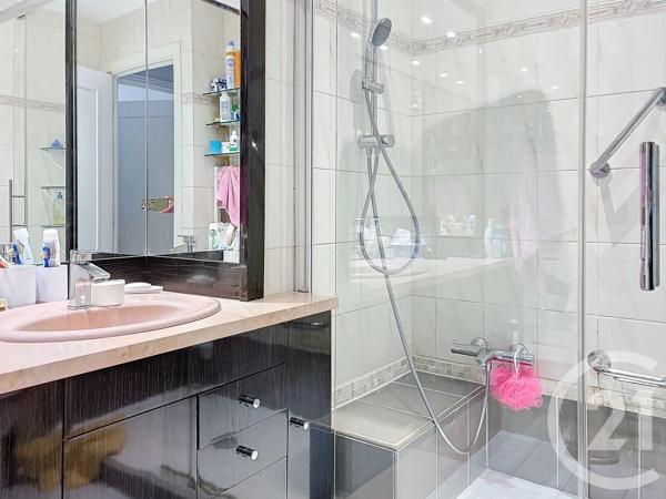Appartement F3 à vendre  3 pièces - 77,15 m 2   NICE  - 06