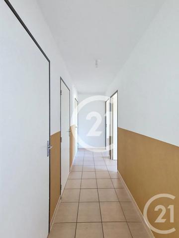 Appartement T4 à vendre  5 pièces - 80 m 2   ST MARTIN DE CRAU  - 13