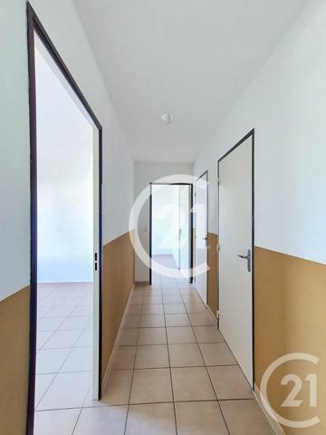 Appartement T4 à vendre  5 pièces - 80 m 2   ST MARTIN DE CRAU  - 13